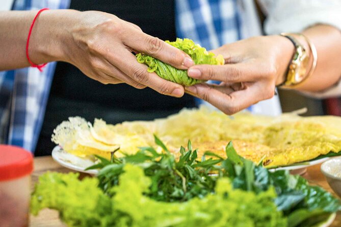 Phnom Penh Morning Market & Food Tour by Tuktuk - Includes All Food & Drinks! - Stop five: award-winning coffee at Kompi Coffee