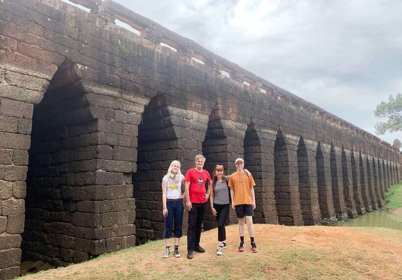 Phnom Penh - Siem Reap Road Transfer Plus Sightseeing - Key points to know before booking