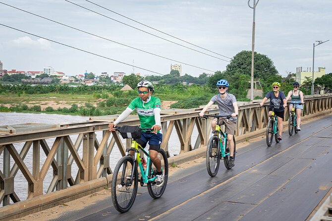 Phnom Penh Silk Island Bike Tour/ E-Bike or Tuk Tuk - Tofu, fruit, temples, and the unplanned moments