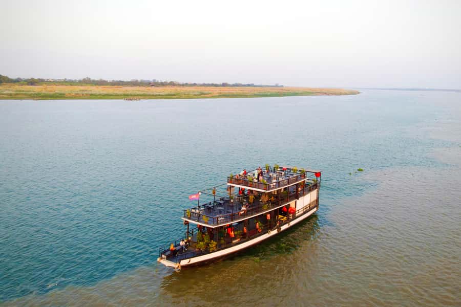 Phnom Penh: Sunset Cruise with Unlimited Beer &Fruit platter - What the $9 price really buys you
