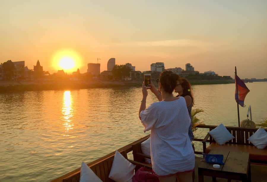 Phnom Penh: Sunset Cruise with Unlimited Beer &Fruit platter - Who will enjoy this cruise most