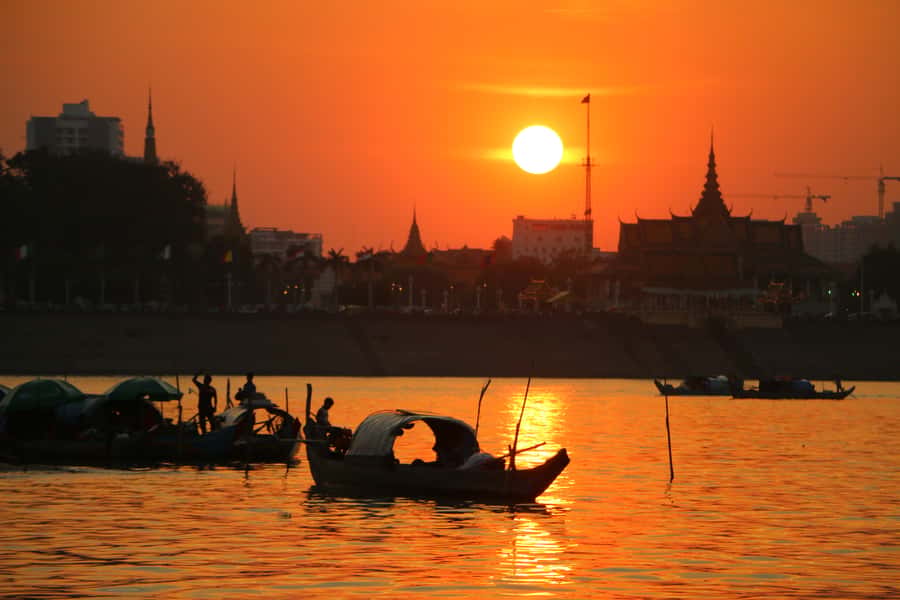 Phnom Penh: Sunset Cruise with Unlimited Beer &Fruit platter - Practical tips for a better evening