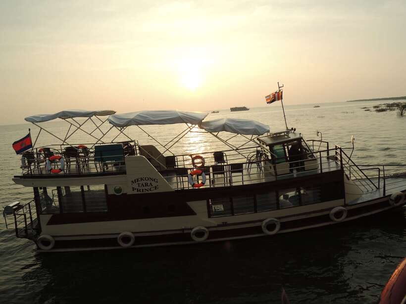 Phnom Penh to Siem Reap cruise/land tour (one way) - A river journey with a long road chapter