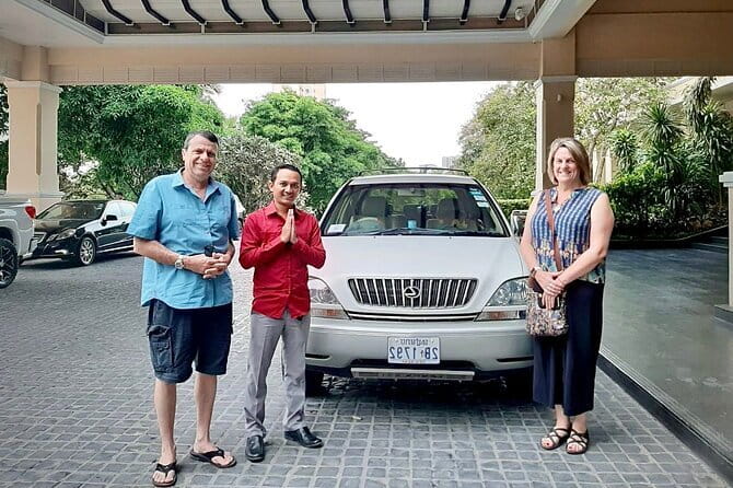 Phnom Penh to Sihanoukville by Private Car or Minivan - The driver experience and communication