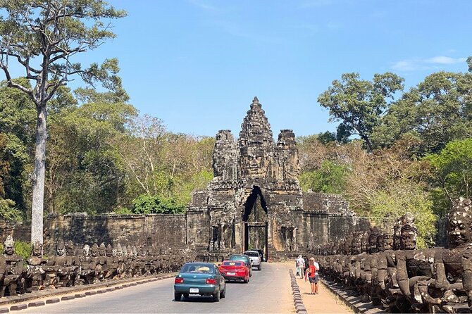 Private Angkor Wat and Lost Temple Jungle Tour - Bayon’s many faces, one and a half hours