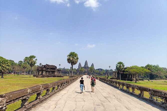 Private Angkor Wat Exploring Tour (Sunset or Sunrise) - Angkor Wat before the heat