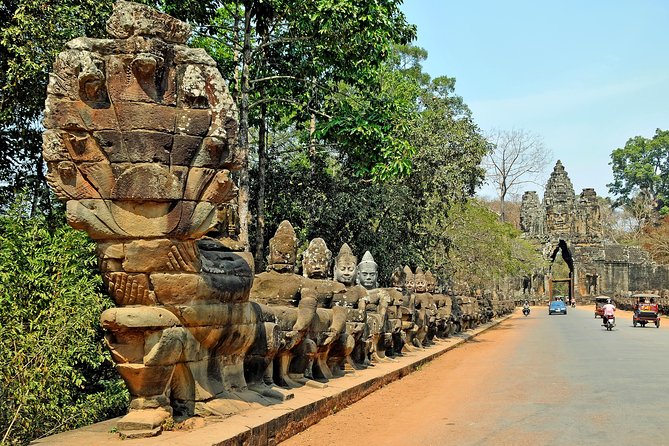 Private Angkor Wat Guided Sunset Tour - Phnom Bakheng is the day’s sunset finale