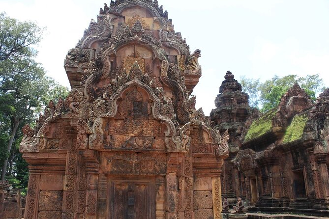 Private Banteay Srei and 4 Temples Guided Tour - Clothing, walking, and weather