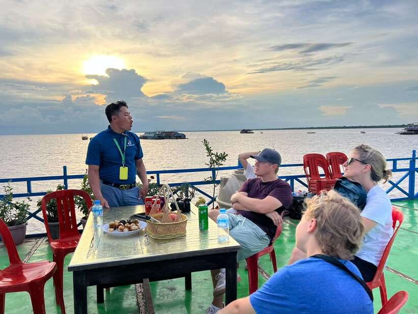 Private Beng Mealea and Floating Village Tour with Sunset - Lunch with a Cambodian flavor