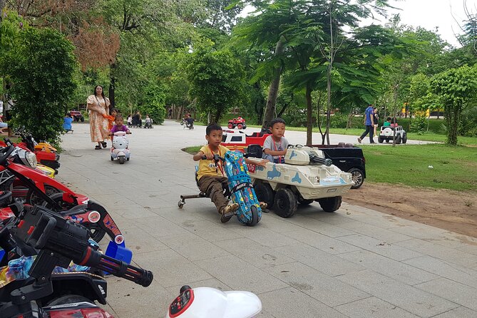 Private City Tour in Siem Reap - Cheas Guesthouse and Khmer handmade products