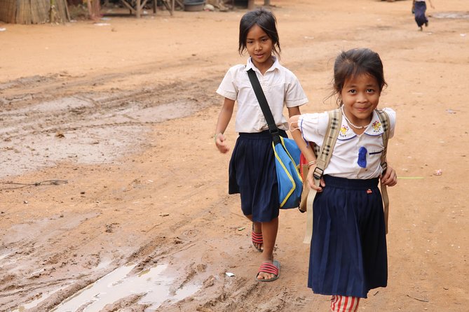 Private City Tour in Siem Reap - Royal Residence and Garden: a quiet opening