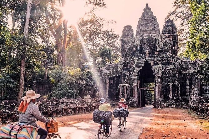 Private Guided Tours-Sunrise Angkor Wat, Ta Prohm, Bayon and more - Bayon finishes the day with giant stone faces