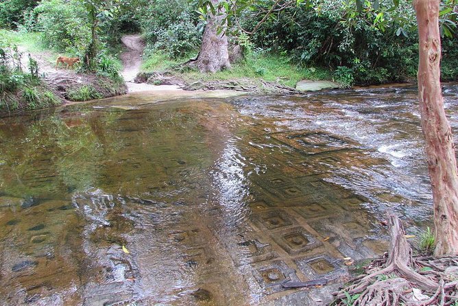 Private Kulen Mountain and Beng Mealea Temple Tour - Preah Ang Thom and the reclining Buddha