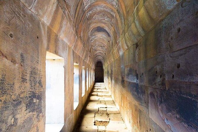 Private Preah Vihear and 2 Temples Guided Tour - Comfort, pace, and who should book