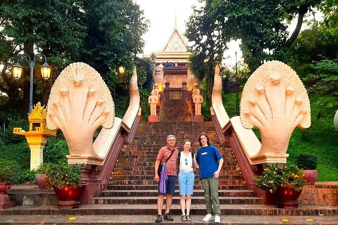 Private Sihanoukville Tour for Cruise Ship Passengers - The Golden Lions Roundabout is a fast city landmark
