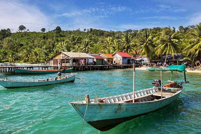 Private Sihanoukville Tour for Cruise Ship Passengers - Tomnub Rolork and Koh Preap Pier show working waterfront life