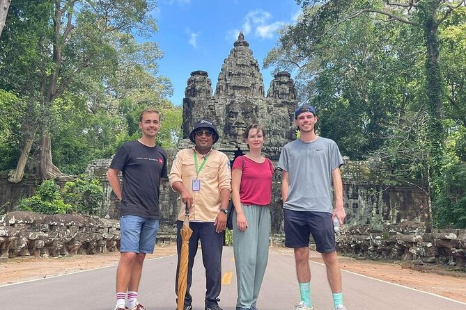 Private sunrise 'small tour' of Angkor Wat with car or van & Guide - The 4:30am departure and first light at Angkor Wat