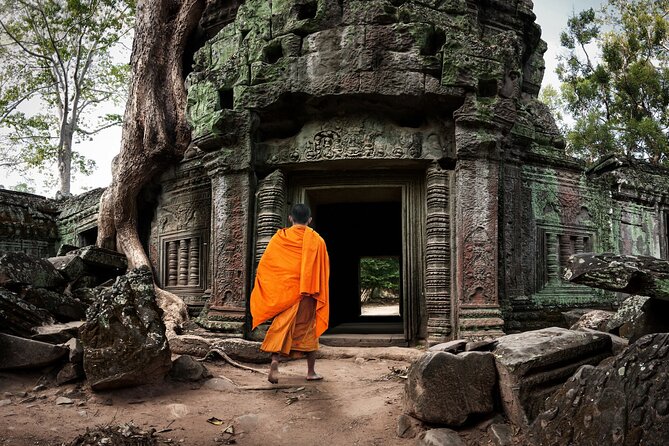 Private sunrise tour to Angkor Wat & other highlights with Professional Guide. - Srah Srang is the practical breakfast break