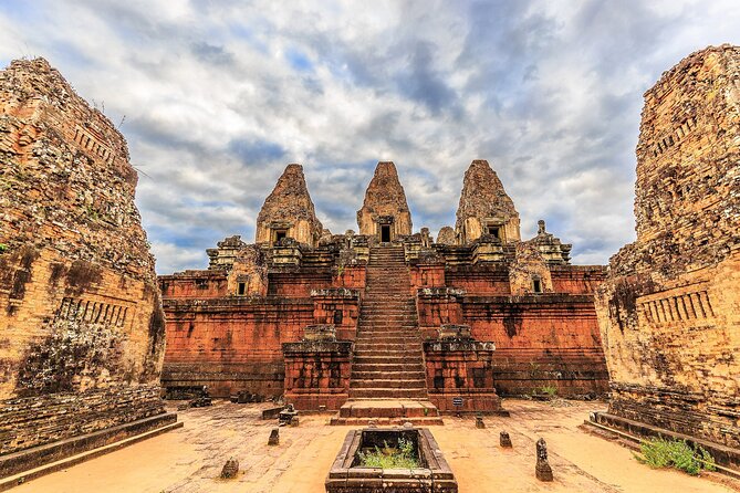 Private Taxi Siem Reap to Phnom Penh, Reliable Driver, Transfer - Skun’s tarantula market and roadside food culture
