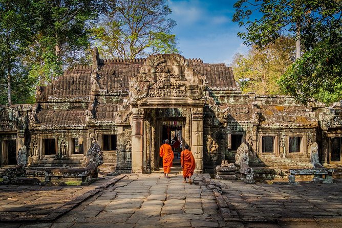 Private Temples Guided Tour (Angkor Wat, Ta Prom & Angkor Thom) - Breakfast in Siem Reap after the early temples
