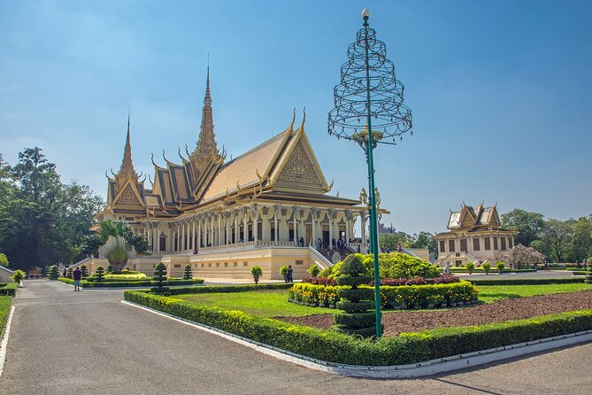 Private Tour: Phnom Penh City Tour Full Day - Tuol Sleng: the difficult center of the day
