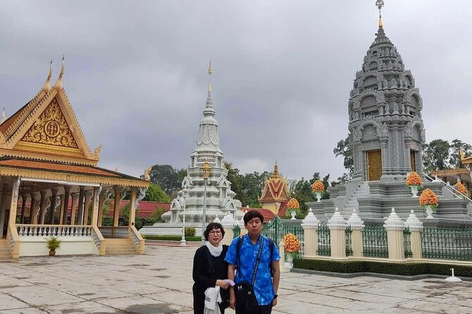 Private Tour: Phnom Penh City Tour Full Day - Choeung Ek and the meaning of the memorial