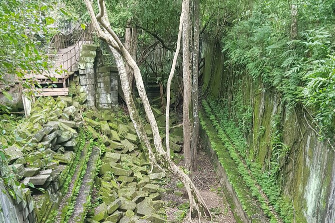Private Tour to Beng Mealea Jungle Temple and Koh Ker - Koh Ker: the pyramid temple with a different profile