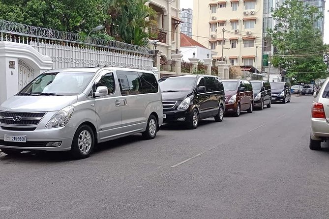 Private Transfer from Siem Reap to Phnom Penh - Skun and the spider market