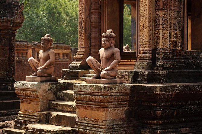 Private Transfer : Siem Reap ↔ Battambang - Choosing Between the Three-Seat Car and Larger Vans