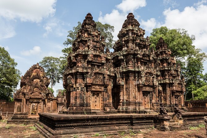 Private Transfer : Siem Reap ↔ Battambang - The Price Works Best for Two or Three People