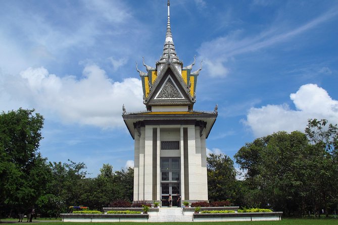 Remnants of a Khmer Rouge Era - Who should book this experience?