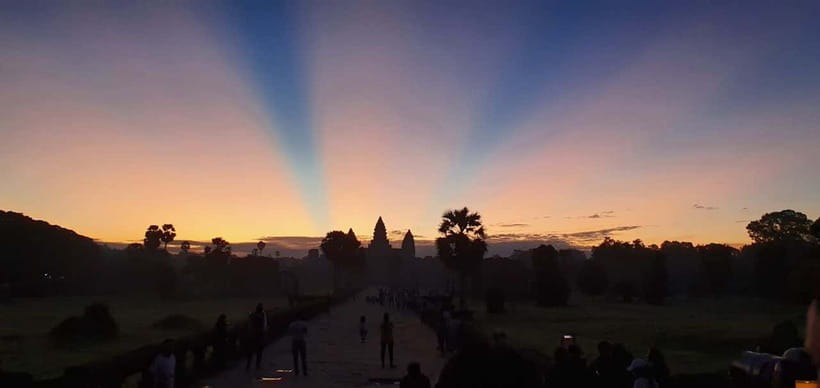 Seat-In-Coach: Small Circuit tour with Sunrise at Angkor Wat - Angkor Wat, scale before detail