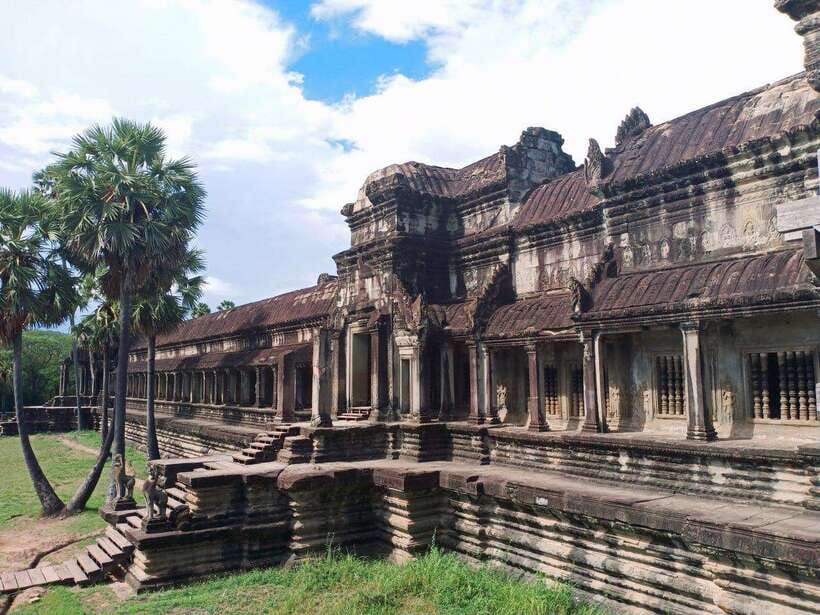 Sharing Trip to Angkor Temple with sunset - Lunch is a useful pause, not an included bonus