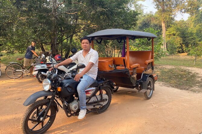 Siem Reap: 1 Day Angkor Wat + Sunrise Private Tour with Tuk-Tuk - A low-cost way to meet Angkor before breakfast