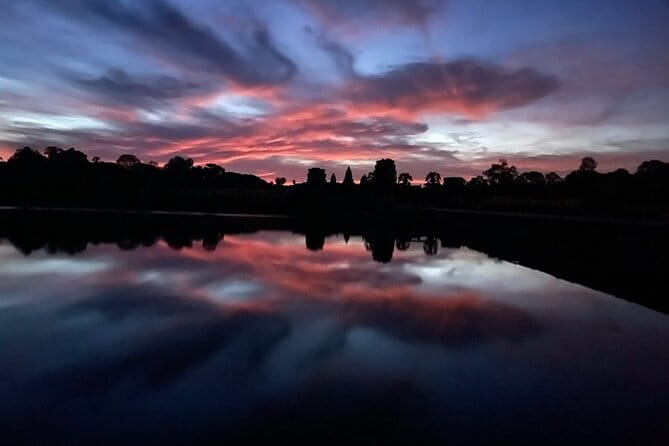 Siem Reap: 1 Day Angkor Wat + Sunrise Private Tour with Tuk-Tuk - Srah Srang, a short break by the water