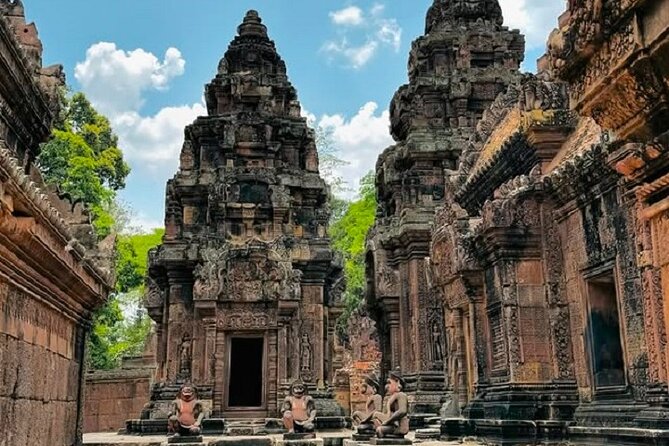 Siem Reap 2-Day Private Angkor Wat Tour with Sunrise - Phnom Bakheng closes day one with a sunset view