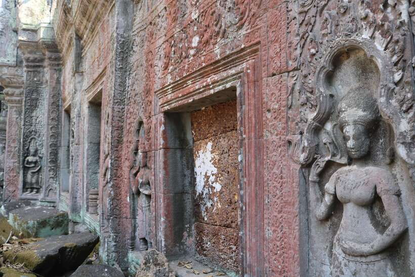 Siem Reap: 2-Day Temple Highlights Sunrise and Sunset Option - Angkor Thom and Bayon bring the big finish