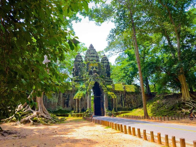 Siem Reap: 2-Days Angkor Wat with Sunrise Small-Group Tour - Key points to know before you book