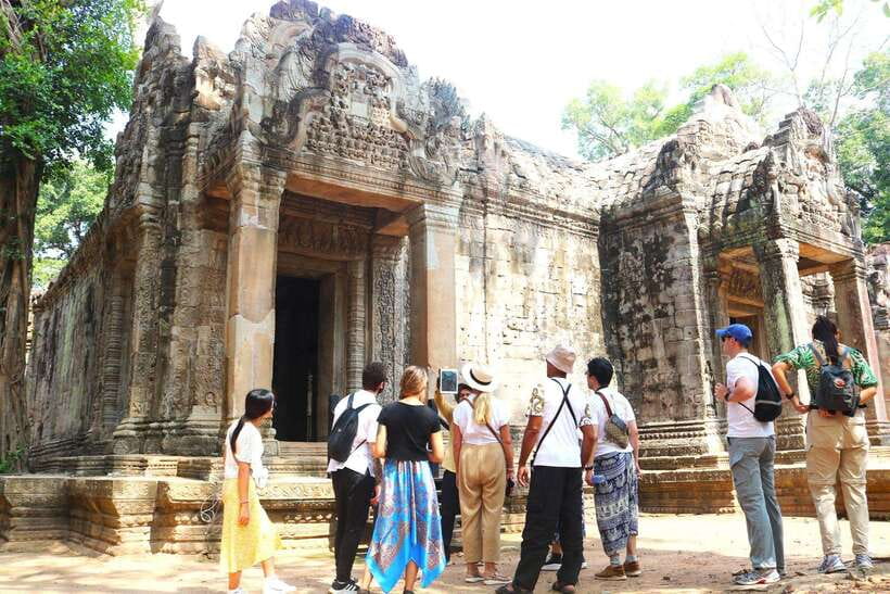 Siem Reap: 2-Days Angkor Wat with Sunrise Small-Group Tour - Angkor Thom and Bayon’s carved faces
