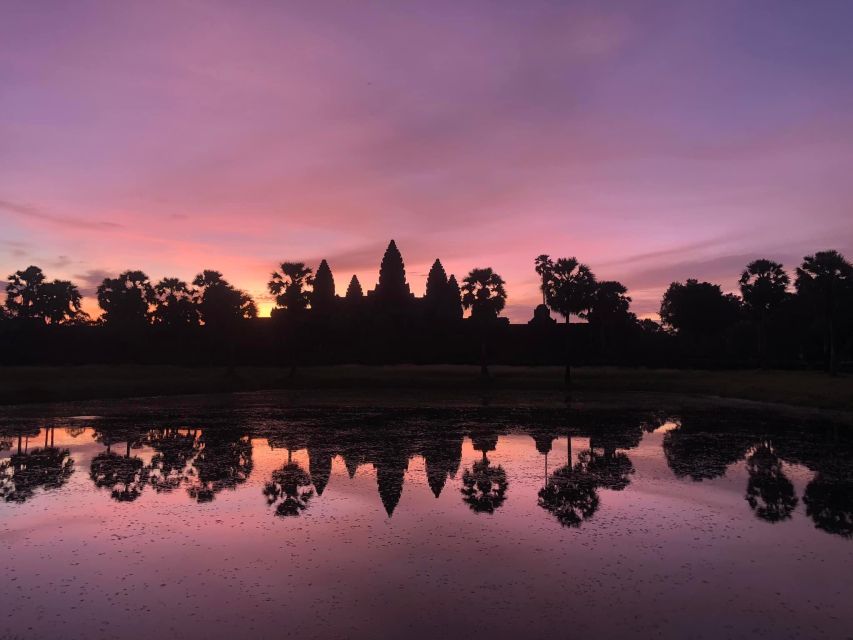 Siem Reap: 2-Days Angkor Wat with Sunrise Small-Group Tour - What the transport and guiding add