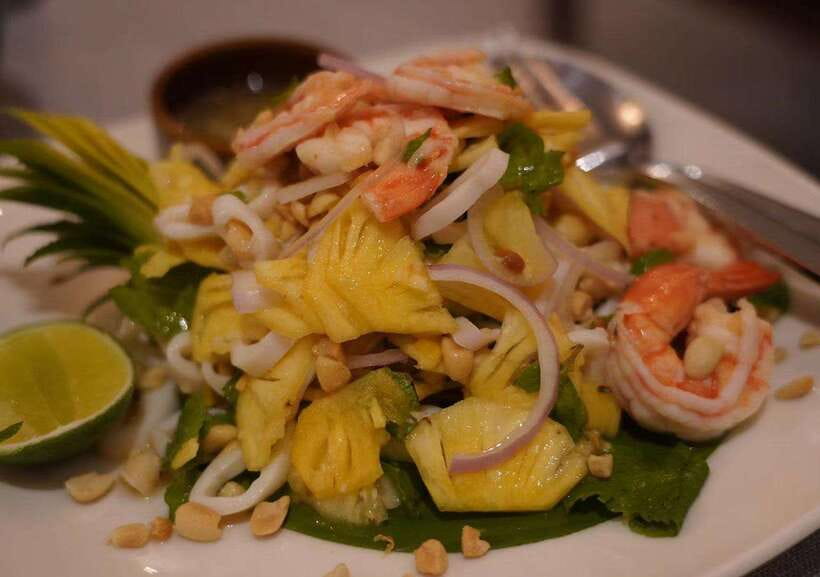 Siem Reap: Amazon Angkor Buffet Traditional Fairy Dance Show - The buffet: a broad menu at a fixed price