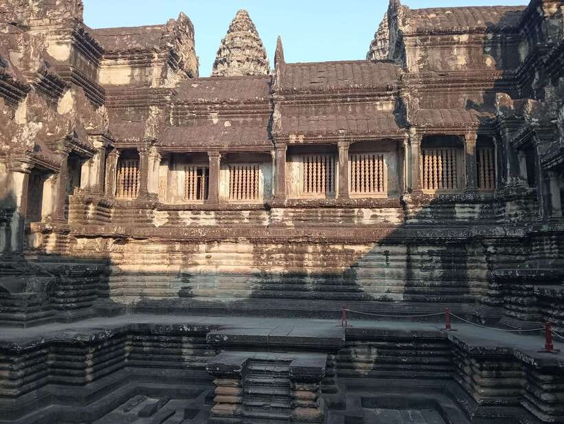 Siem Reap: Angkor Full-Day Group Tour with Japanese Guide - Key points to know before booking