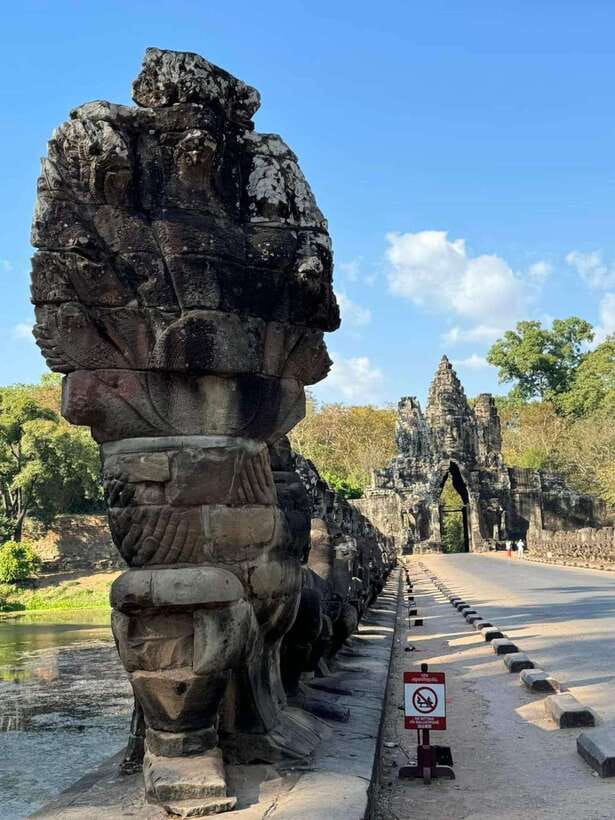 Siem Reap: Angkor Full-Day Group Tour with Japanese Guide - Starting in Siem Reap: pickup and transport