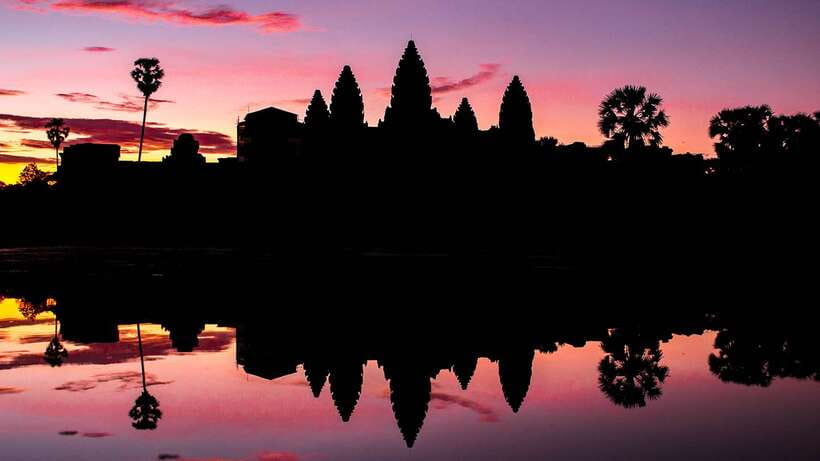 Siem Reap: Angkor Sunrise 1- or 2-Day Guided Temples Tour - What to wear and how hard it feels