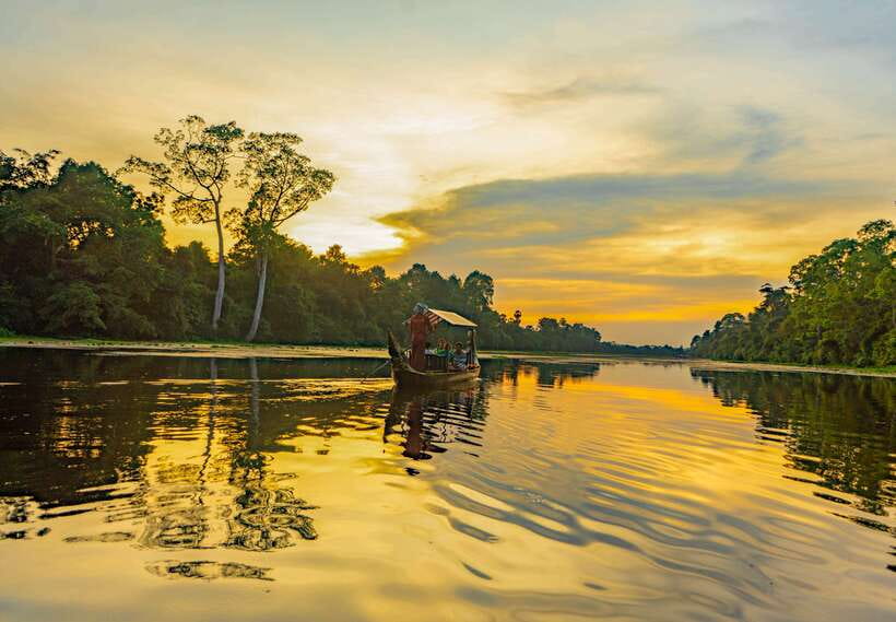 Siem Reap: Angkor Sunset Bike & Boat Tour /E-Bike Available - Why this half-day Angkor tour feels different