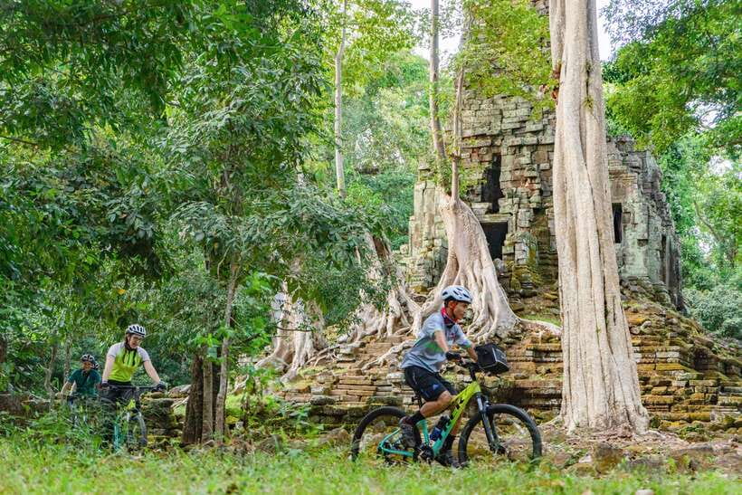 Siem Reap: Angkor Sunset Bike & Boat Tour /E-Bike Available - Starting in Siem Reap and crossing into the countryside