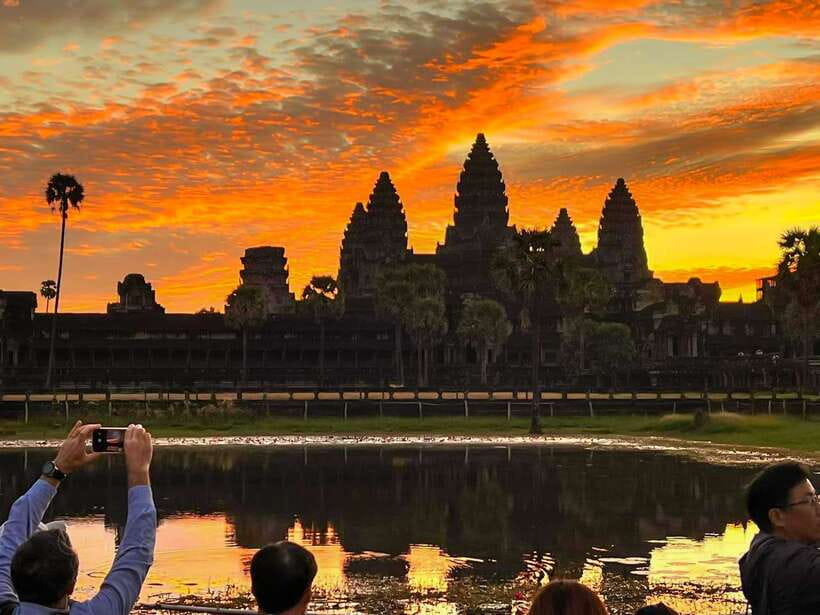Siem Reap: Angkor Wat 2-Day Tour with Sunrise and Sunset - Ta Prohm gives the ruins a different mood