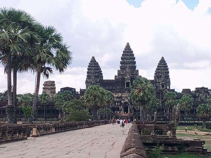 Siem Reap: Angkor Wat Private Tour by Tuk-Tuk - Why a tuk-tuk makes Angkor easier