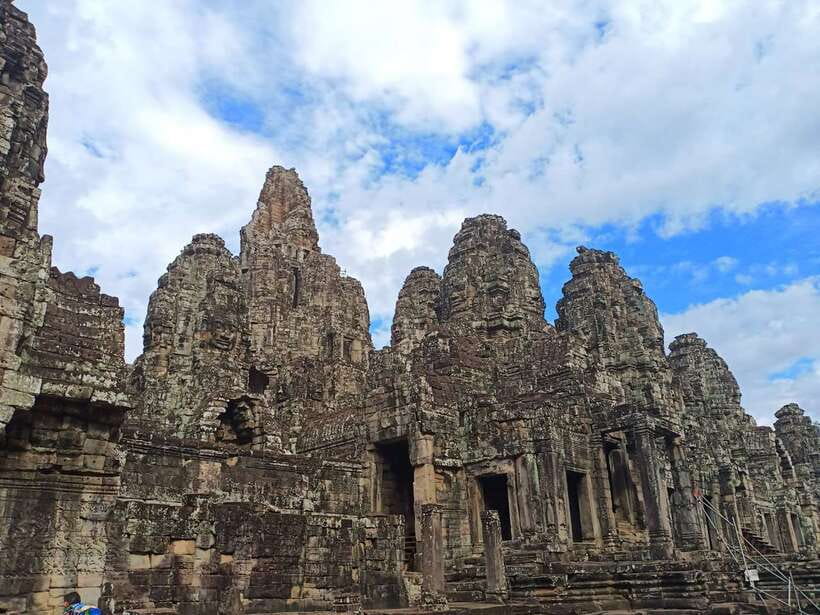Siem Reap: Angkor Wat Private Tour by Tuk-Tuk - Ta Keo: a sharper change of pace