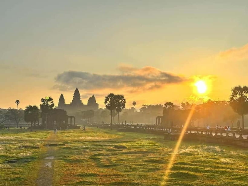 Siem Reap: Angkor Wat Private Tour with Sunrise - Why the 5:00 AM start is worth it
